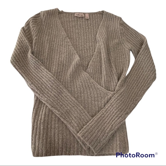 The Buckle Tops - The Buckle Willow Root Super Soft Tan Cross Front Sweater Size Medium